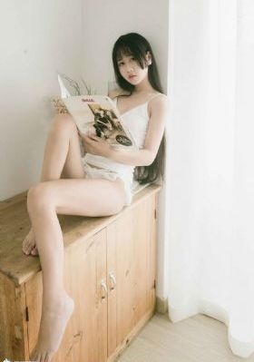 公车上拨开丁字裤进入_720迅雷电影在线